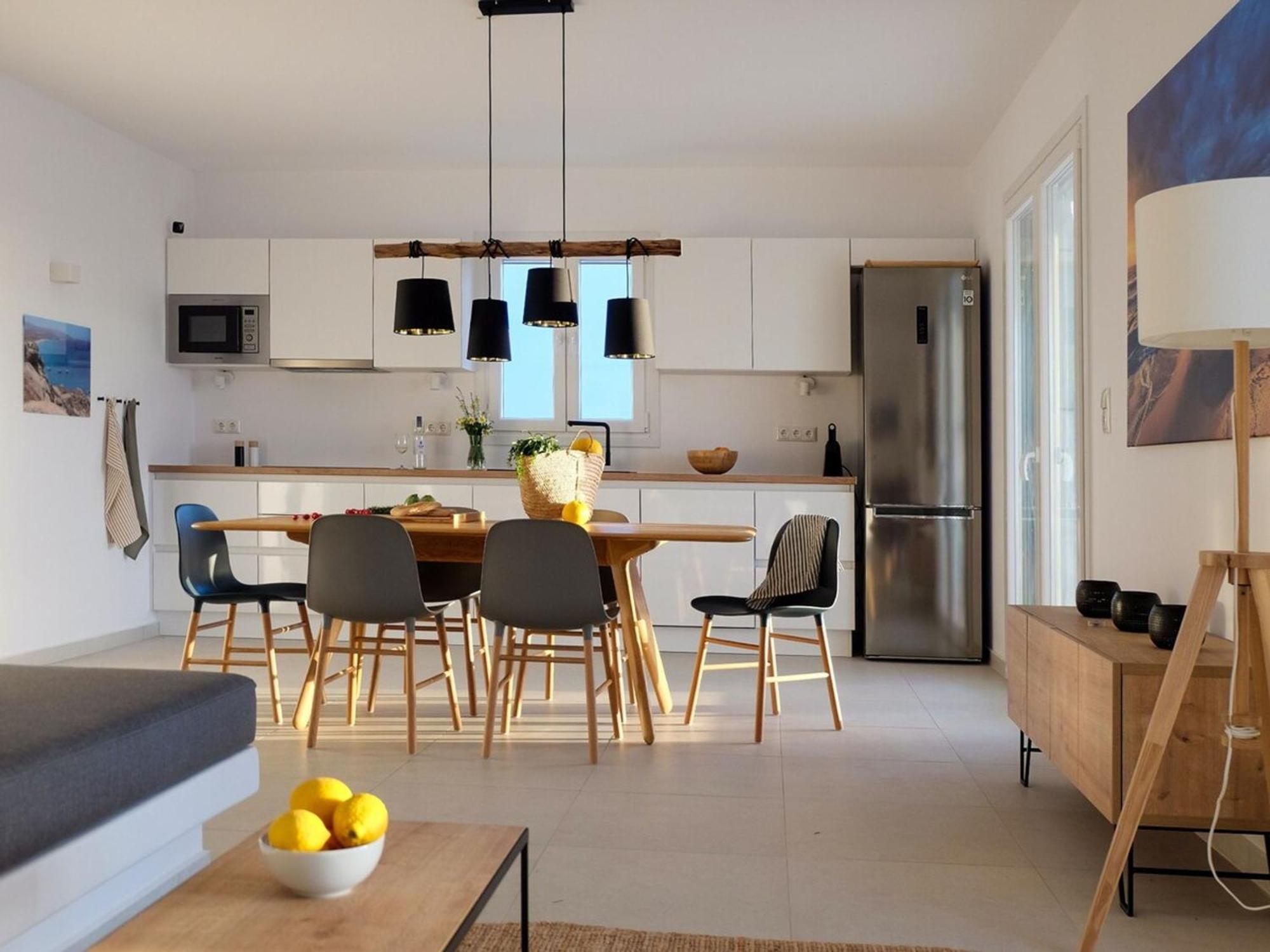 Villa Aura - Beachfront Villa With Private Pool Kastrákion 外观 照片